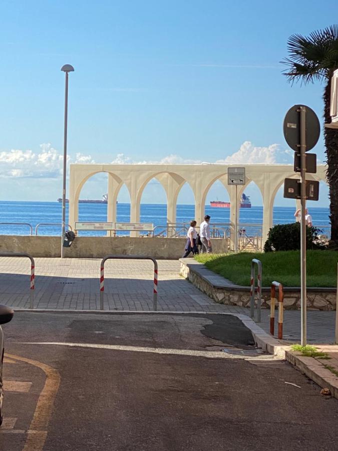 Apartamento Casa Vacanza Tindara Civitavecchia Exterior foto